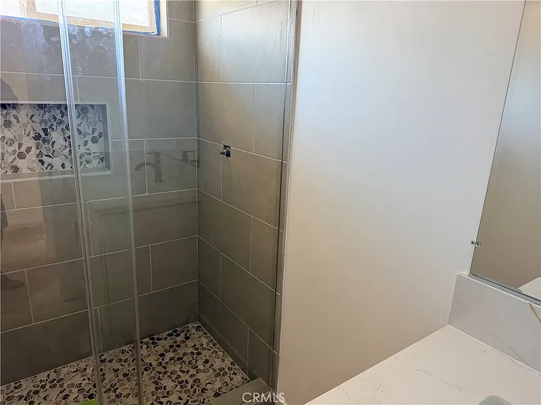 988 Valencia St #5 — Photo 14