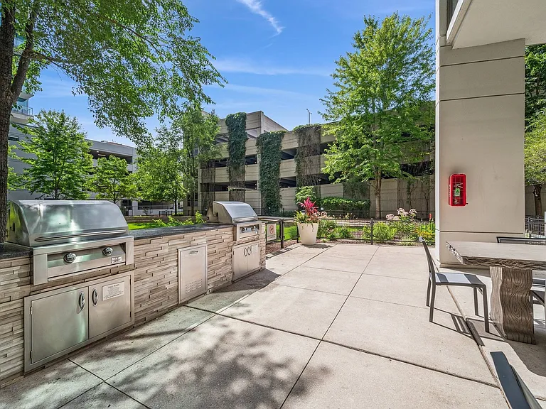 900_amenity_grill station_17