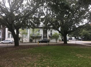 201 E Charlton St, Savannah, GA 31401