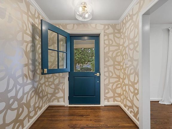 3rd image of 439 Broadland Rd NW