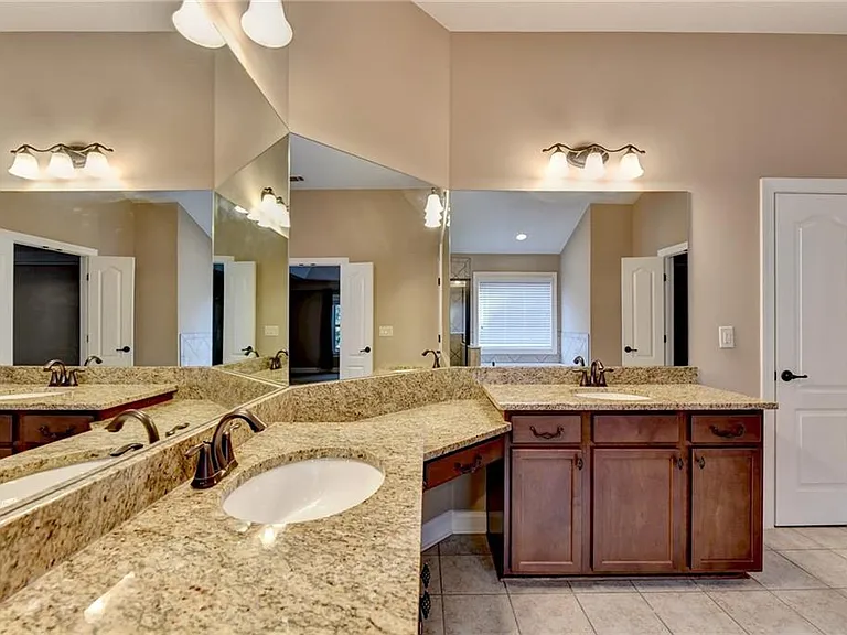 3709 Union Park Dr — Photo 47