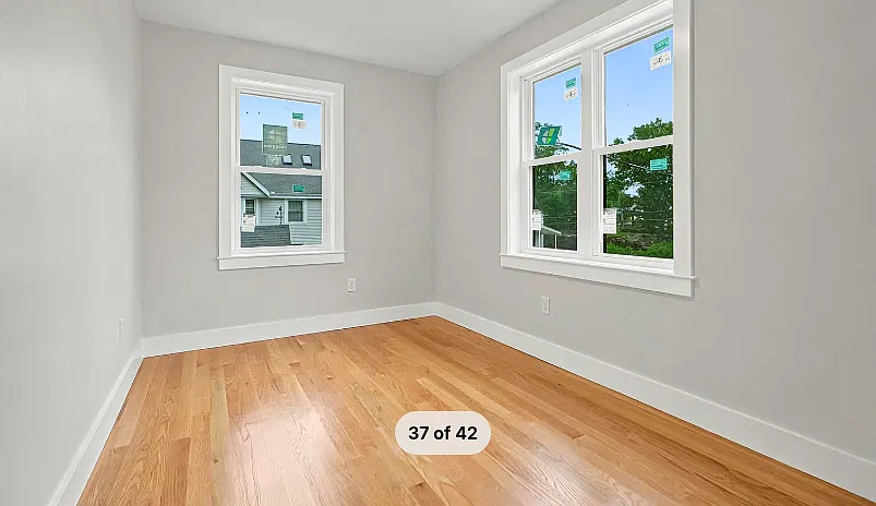 4 Mayhew St — Photo 1