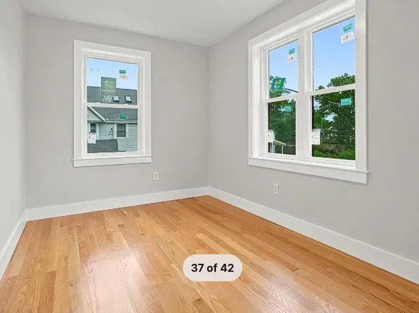 4 Mayhew St, Framingham, MA