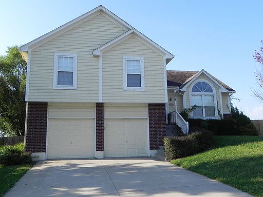 1st image of 5301 NE Holiday Dr