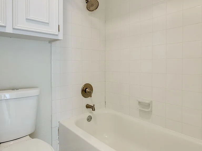 425 Provincetown Ln — Photo 23