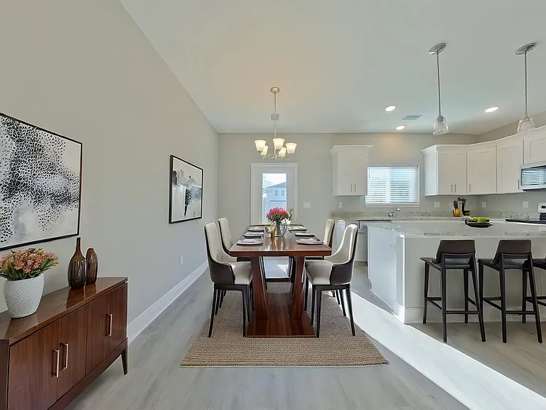 814 Kenneth Dr — Photo 8