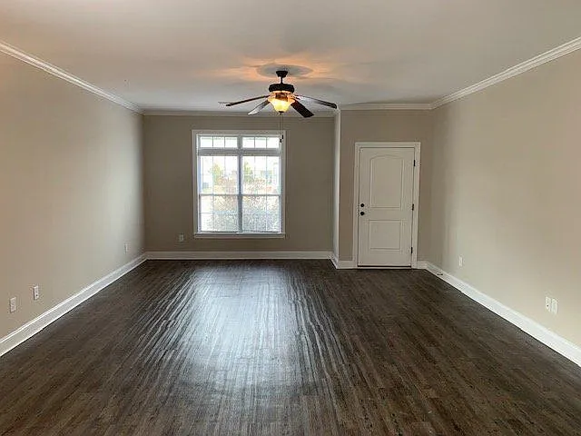 2221 Brookville Dr #B — Photo 3