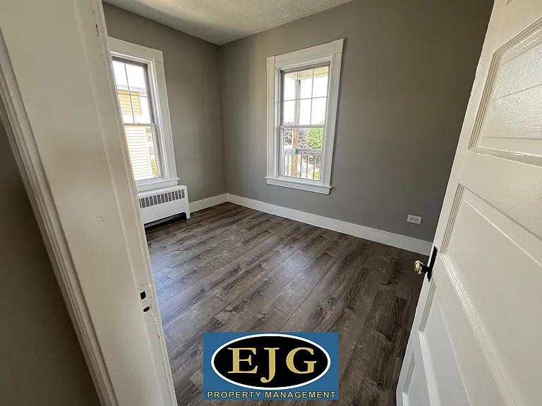 325 Amory St #3 — Photo 7