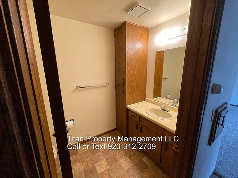 1010A Tullar Ct — Photo 3