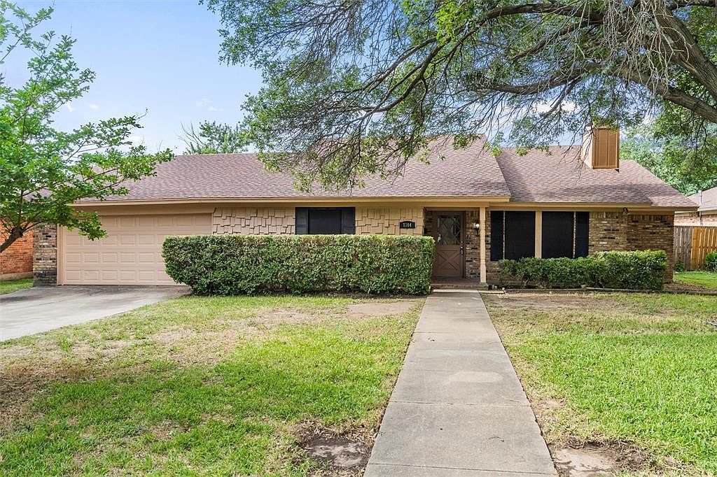 2016 Muse St, Fort Worth, TX 76112 | Zillow