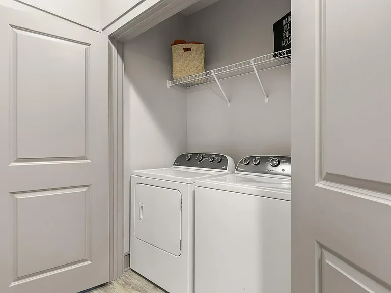 Venue at Lakewood Ranch - Laundry