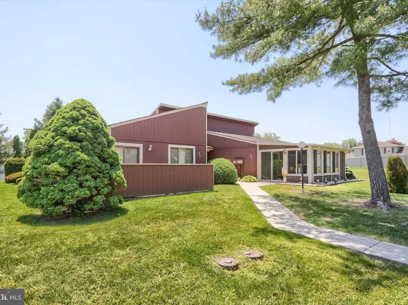 854 Melissa Ct, Enola, PA 17025