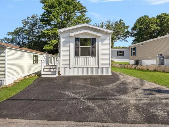 29 Foxtrot Dr, Charlestown, RI 02813