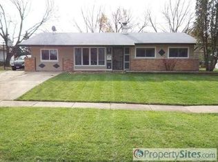 695 Edgemont Ln, Hoffman Estates, IL 60169