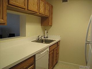 5th image of 7914 Rockaway Beach Blvd APT 7F