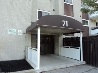 71 Vanier Dr #110, Kitchener, ON N2C 1J4