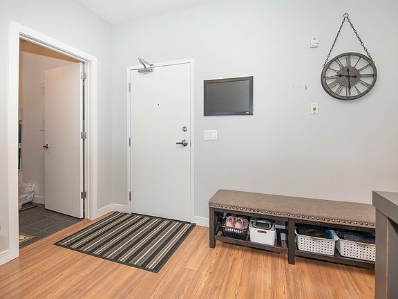 2nd image of 5403 22nd St Unit 5403