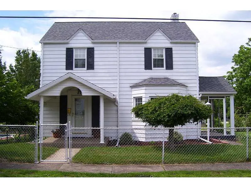 22 Sylvanus Ave photo 1
