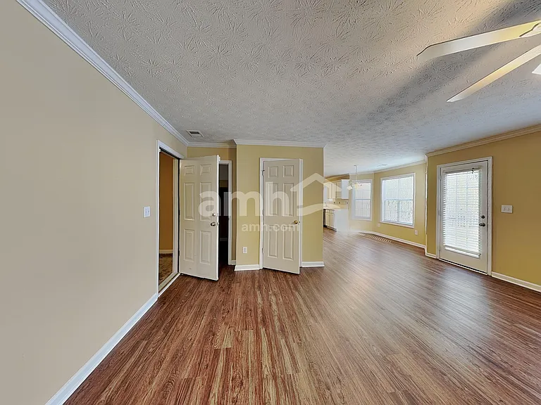 2041 Vintage Oaks Dr — Photo 8