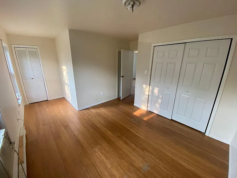 316 Littleton Ave — Photo 8