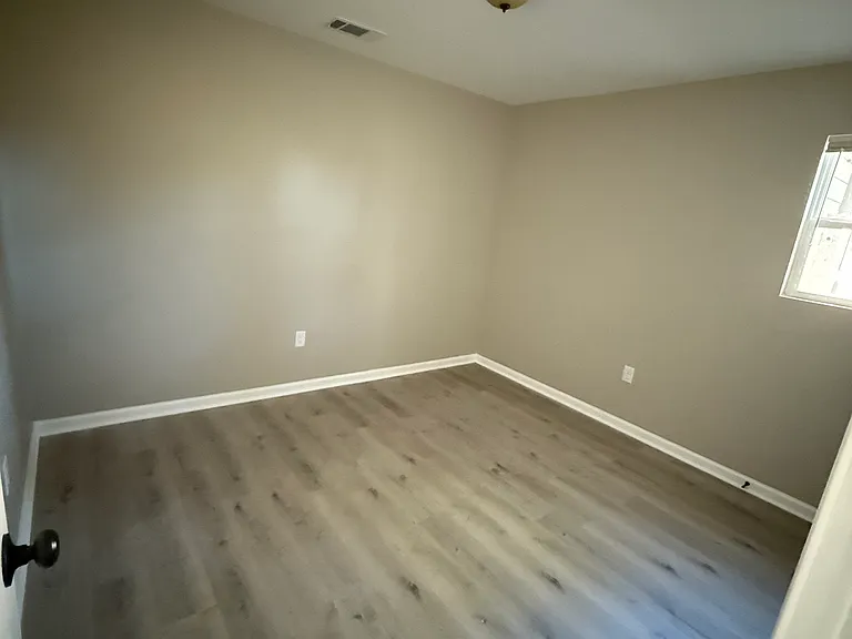 4362 Suncrest Dr — Photo 2