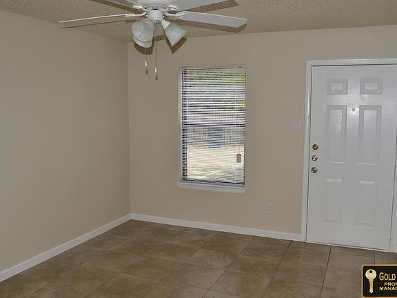 3rd image of 4707 Westcliff Rd #A