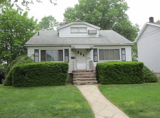 111 Crestwood Ave, Nutley, NJ 07110