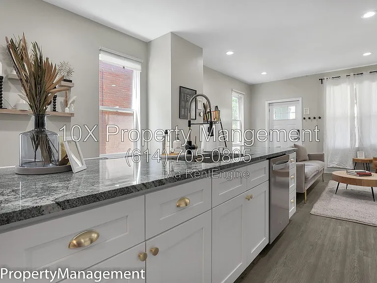 564 Kimball Pl — Photo 11