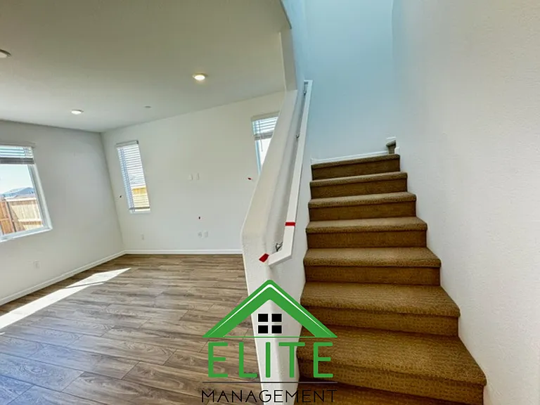 8832 Spencerport Dr — Photo 10