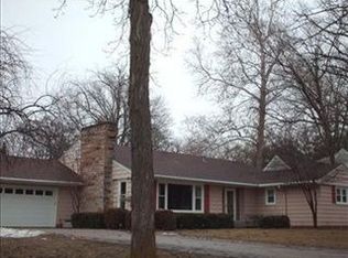1112 S 6th Ave W, Newton, IA 50208