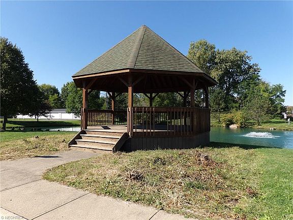 5th image of 23004 Chandlers Ln #4-106
