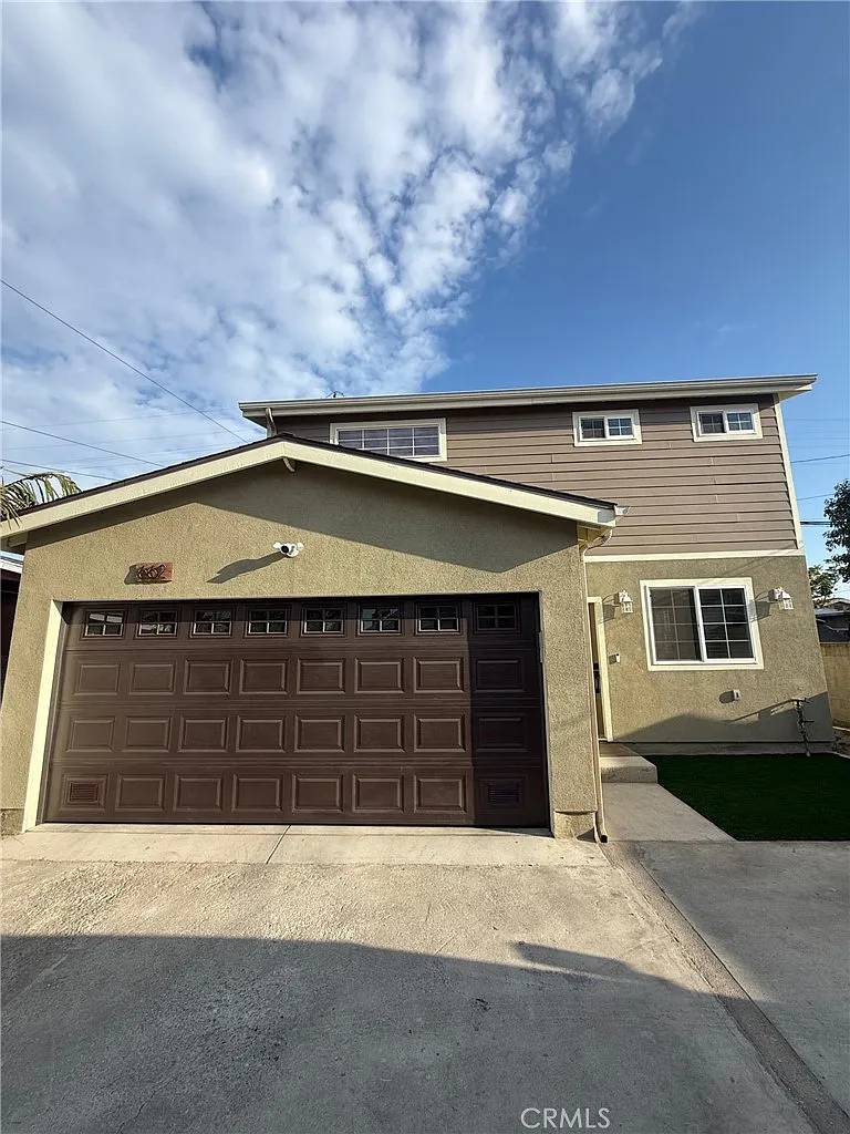 2 bed, 2.5 bath, 1174 sqft, $3,000 — Photo 1