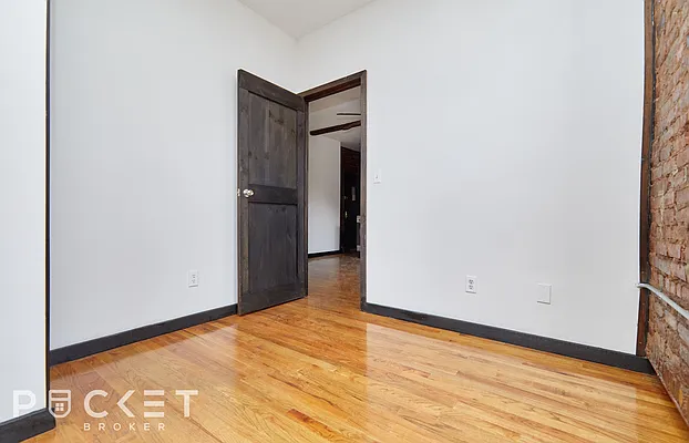 Rented by PocketBroker Inc | media 37