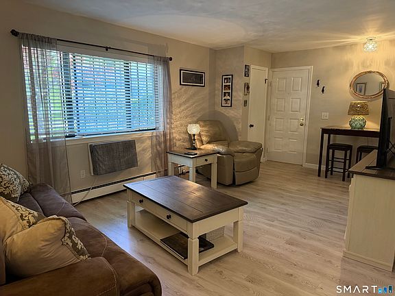 3rd image of 549 Swanson Crescent #549