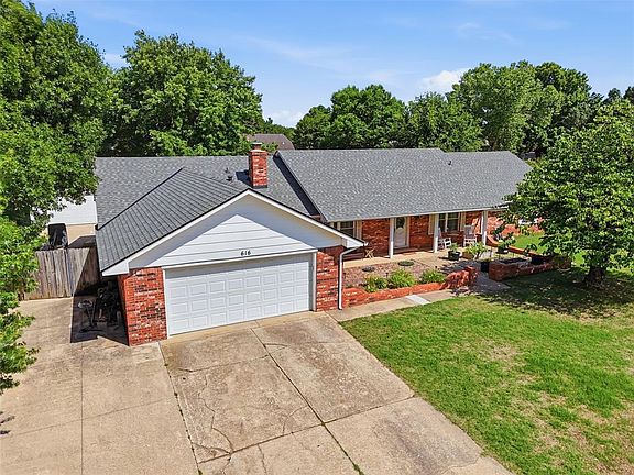 3rd image of 616 N Falcon Way