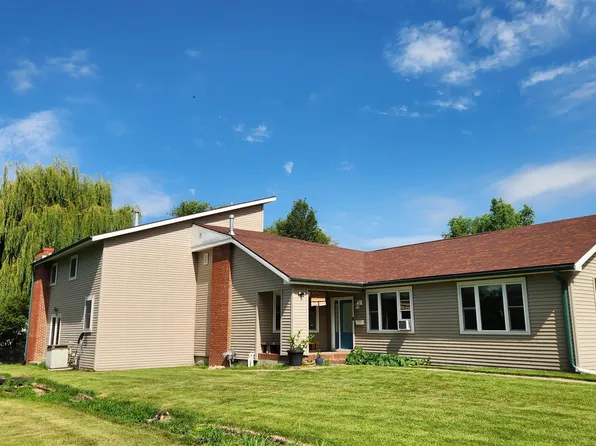 1009 Siegel St, Tama, IA 52339