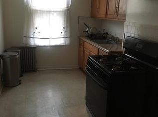 7122 67th St, Glendale, NY 11385