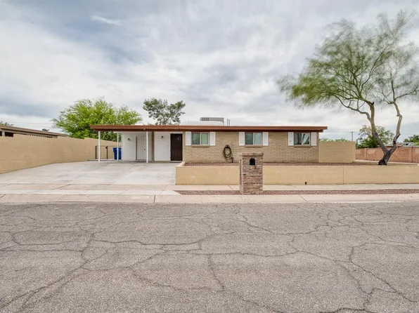 7000 E Brooks Dr, Tucson, AZ 85730
