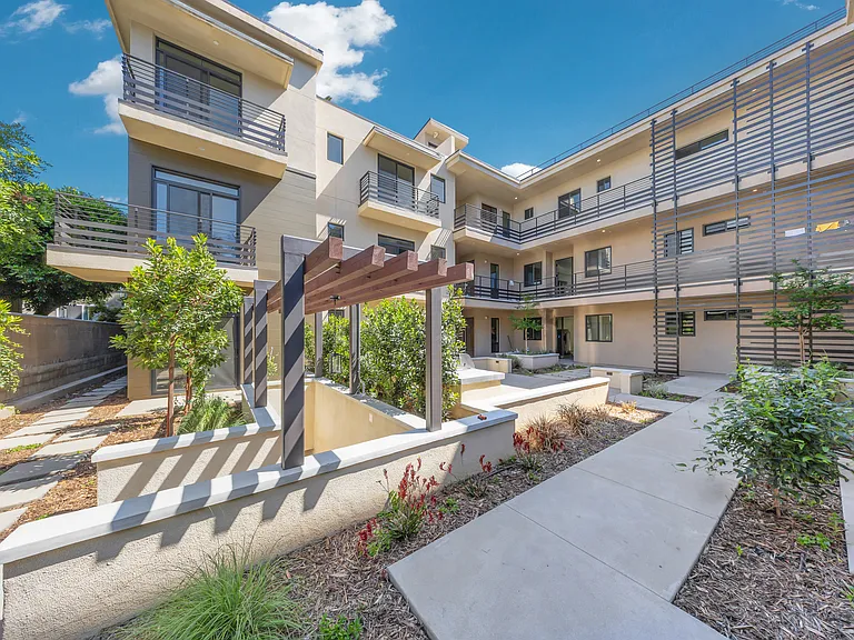 973 E Del Mar Blvd #104 — Photo 38