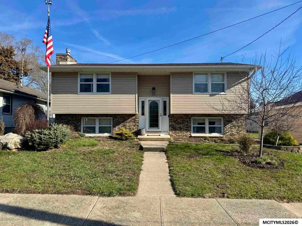 404 22nd St SE, Mason City, IA 50401