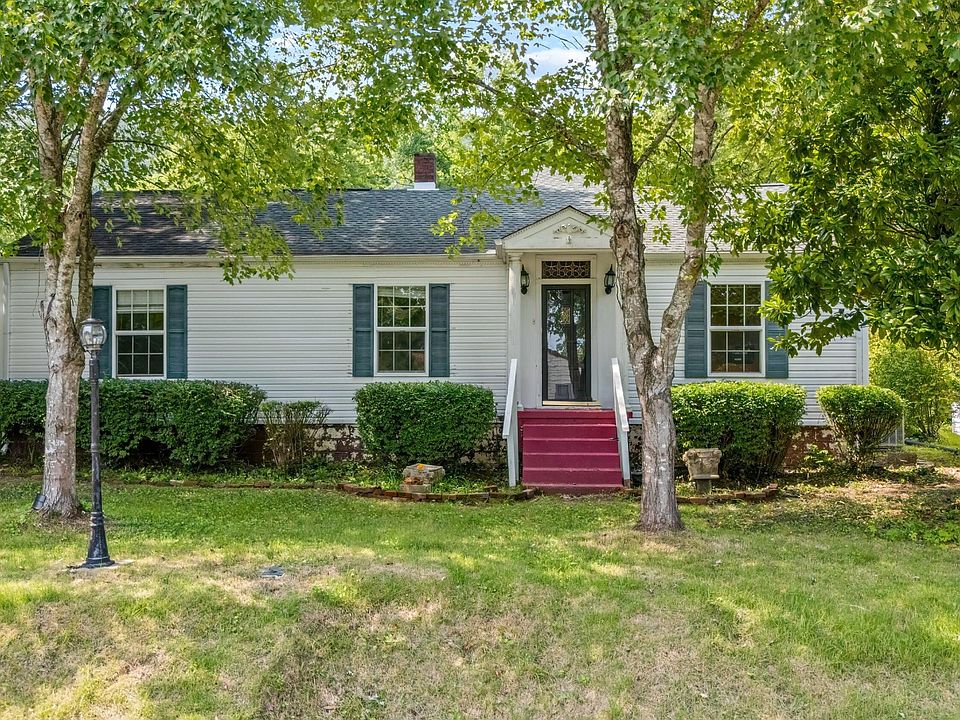 1st image of 702 Meadowview Dr