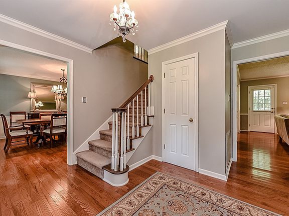 4th image of 2143 Wentworth Dr
