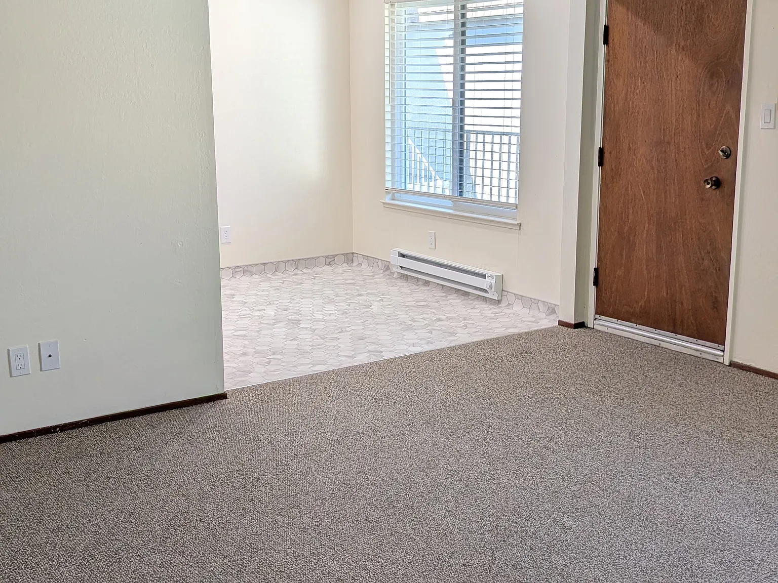 1 bed, 600 sqft, $2,400 — Photo 2