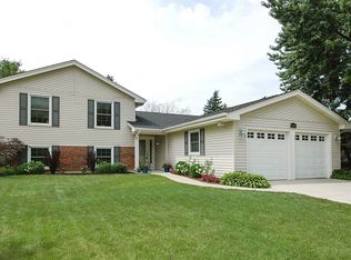 254 Evergreen Ln, Bloomingdale, IL