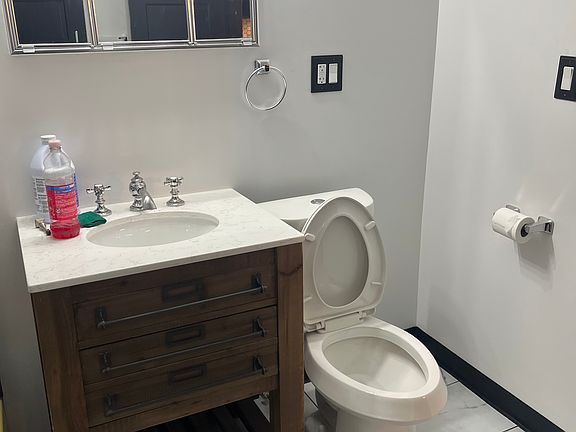 3rd image of 248 Sherman St #2