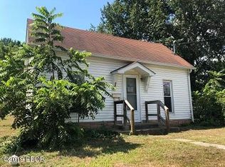 805 S State St, Christopher, IL 62822