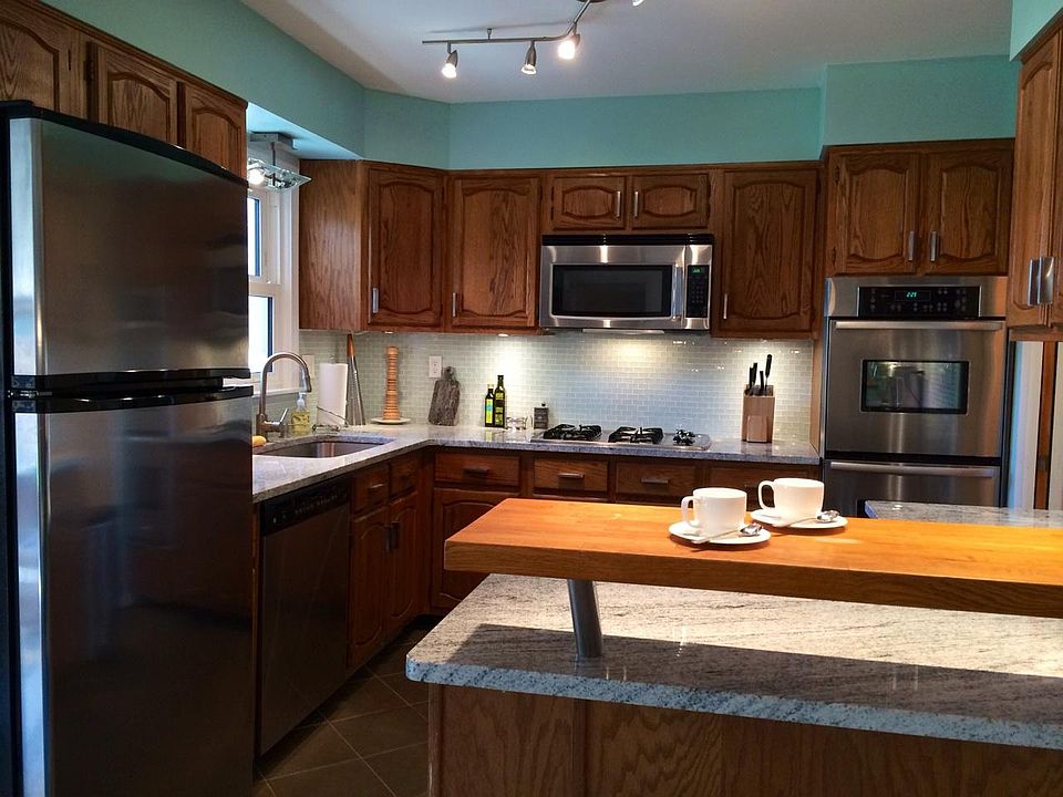 1st image of 2406 Woodmont Dr