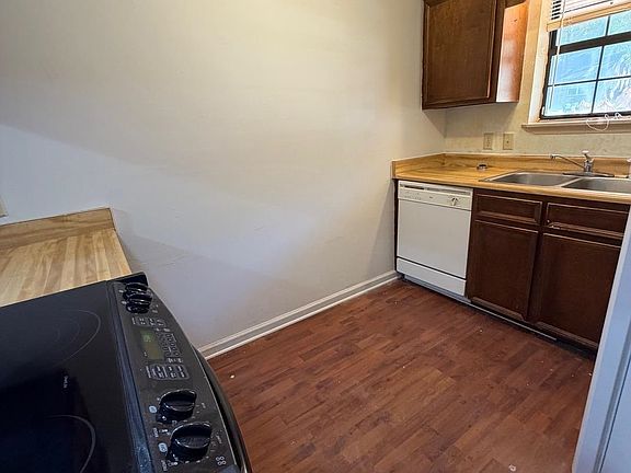 5th image of 1842 Sylvan Ct