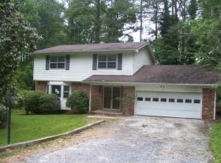 1913 Courtland Ln, Dalton, GA 30720