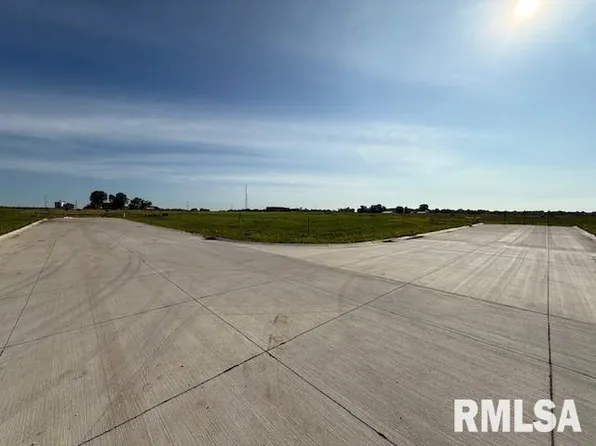 6389 Meyer, Bettendorf, IA 52722